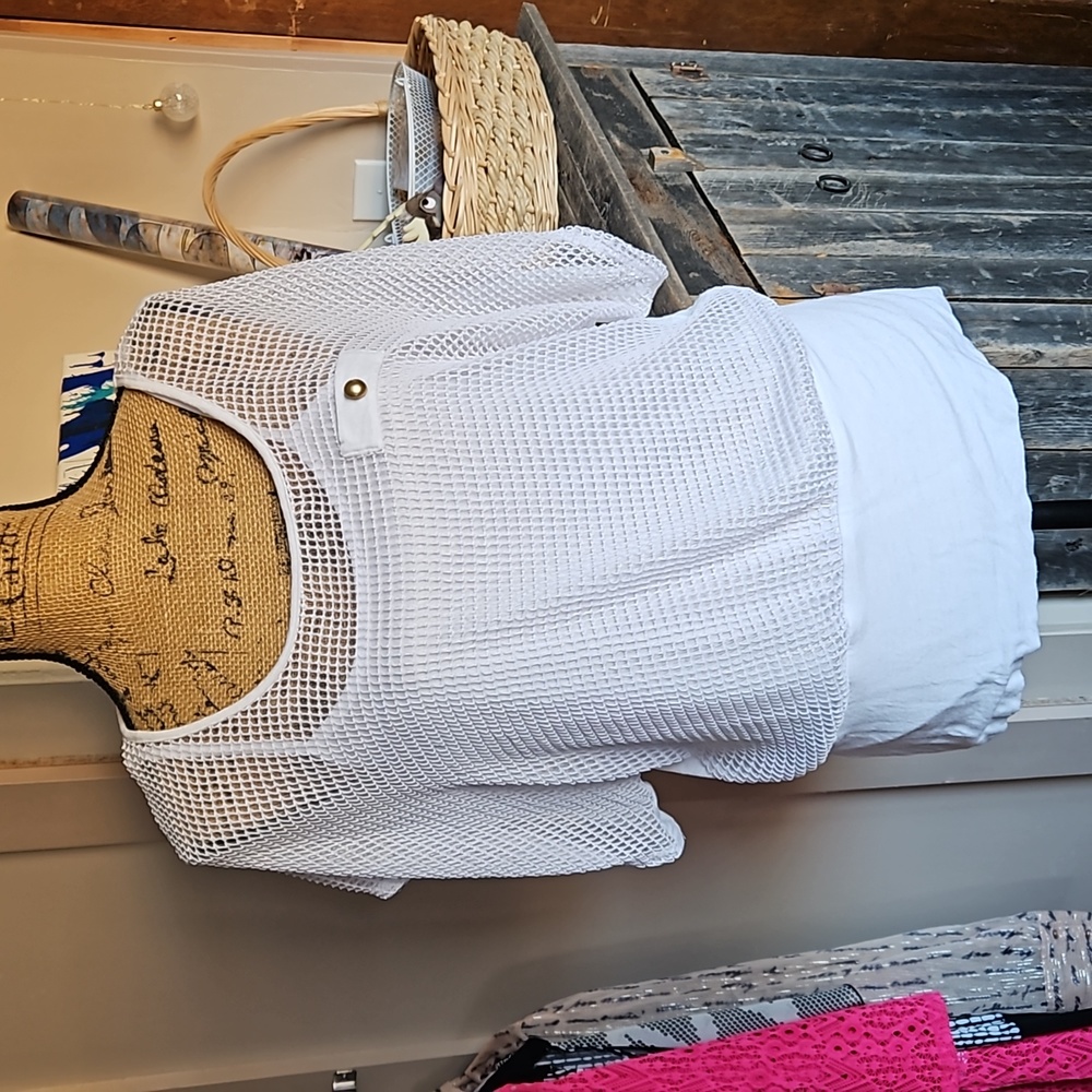 White office blouse with cami under, netted front, fabric back, goldtone button